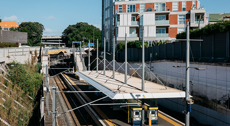 Coast to Coast Path (Grafton to Maungakiekie) – Start the path at the Grafton Train Station.